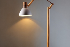 Leonardo_Creative_floor_lamp_wood_3-3